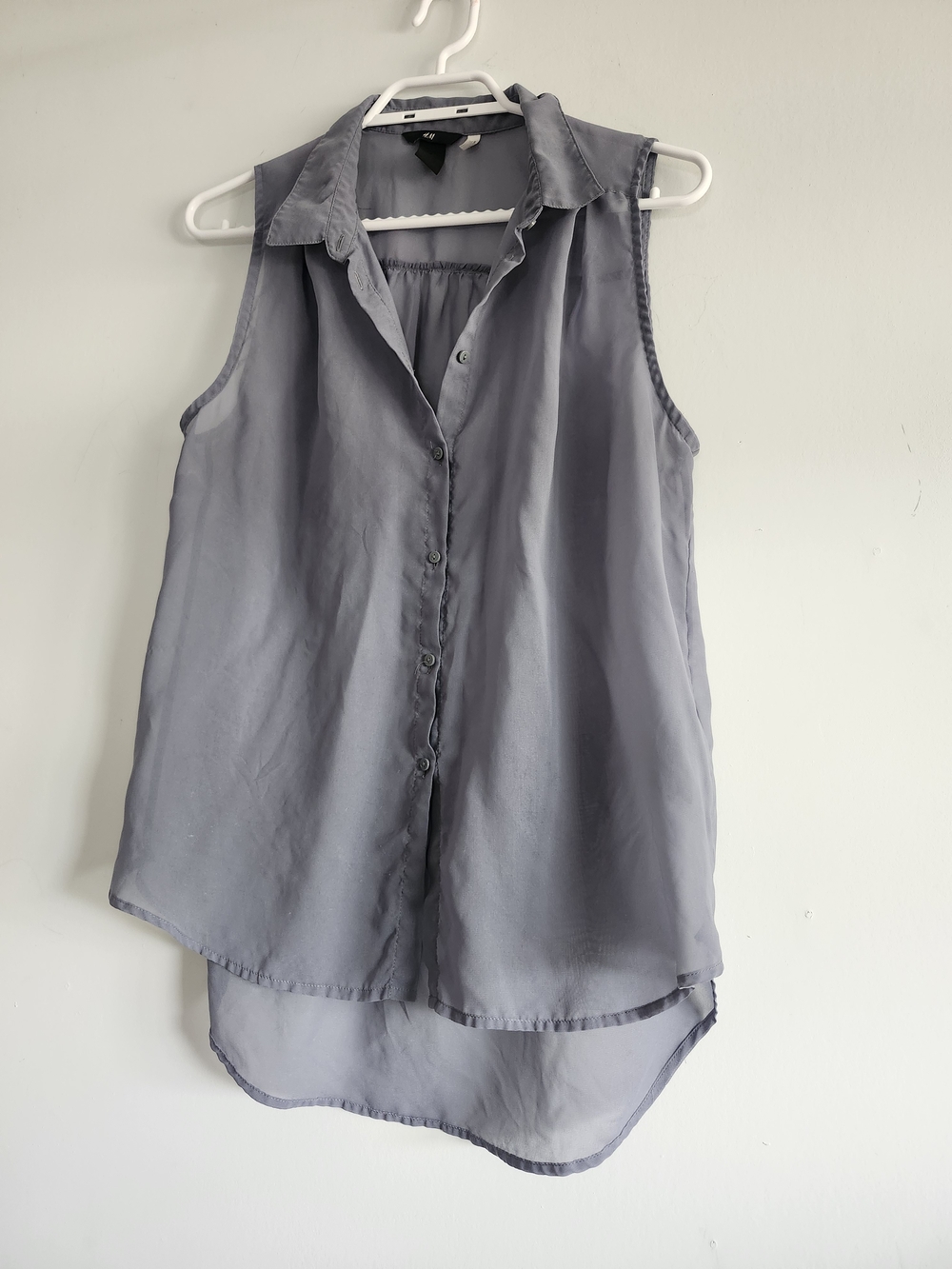 *Bundle 3/$20* H&M Grey Sheer Button-Front Sleeveless Top